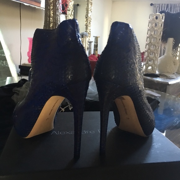 Alexandre Birman- Electric Blue Python Booties - Picture 4 of 8